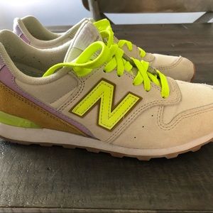 Cool NEW BALANCE sneakers